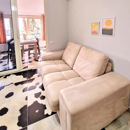 Apartment V&m Golem (Tirana)